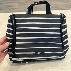 Scout Rinse and Repeat hanging bag